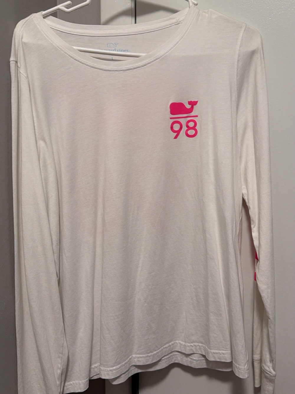 Vineyard Vines White Long-Sleeve Tee with Hot Pink Whale & 98